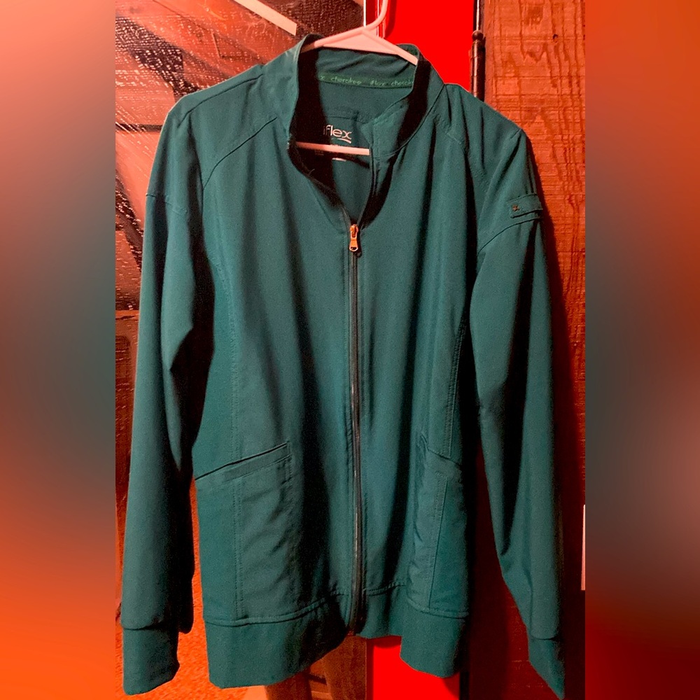 Green scrub jacket Cherokee iflex size medium